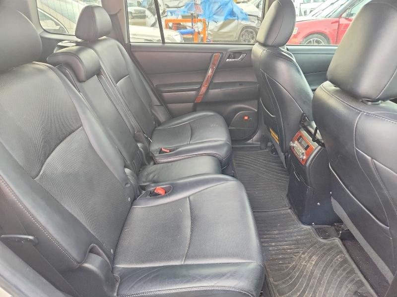 Photo 11 from auction – 2012 TOYOTA HIGHLANDER with VIN 5TDDK3EH0CS118868