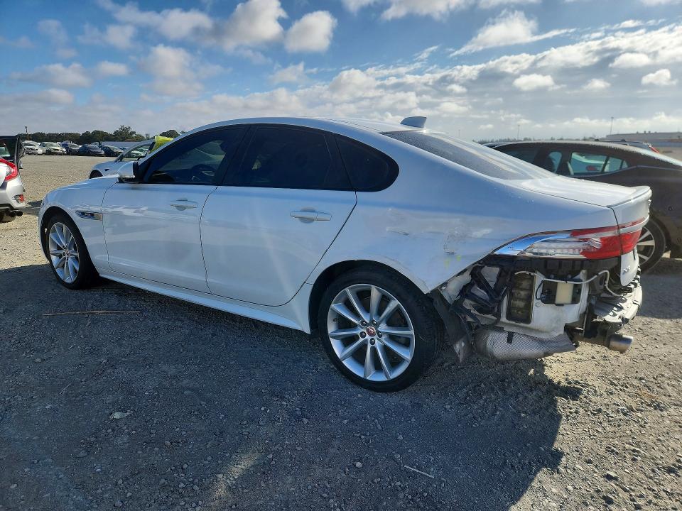 Photo 2 from auction – 2016 JAGUAR XF with VIN SAJBF4BV5GCY16283