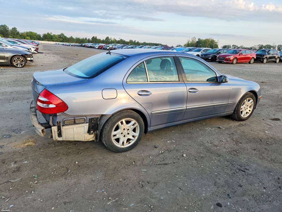 Photo 3 from auction – 2005 MERCEDES-BENZ E with VIN WDBUF65J65A664727