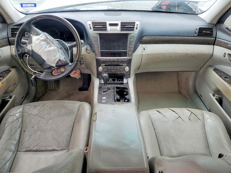 Photo 8 from auction – 2011 LEXUS LS with VIN JTHBL5EF7B5103088