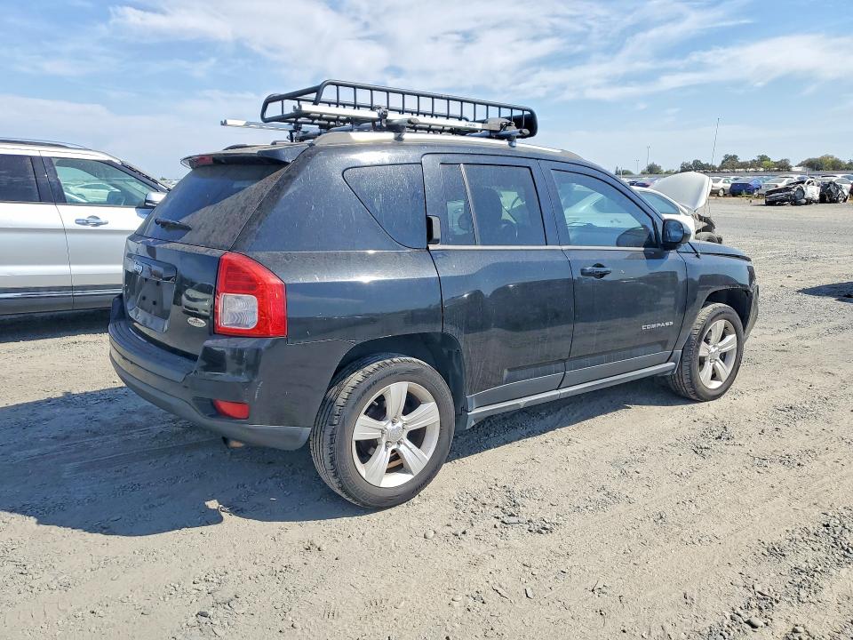 Photo 3 from auction – 2013 JEEP COMPASS with VIN 1C4NJDAB2DD277693