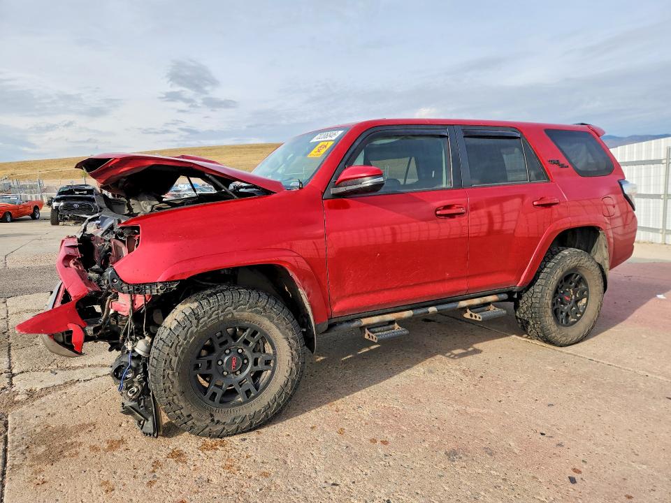 TOYOTA 4RUNNER 2018 with VIN JTEBU5JR9J5513092 - Photo from auction