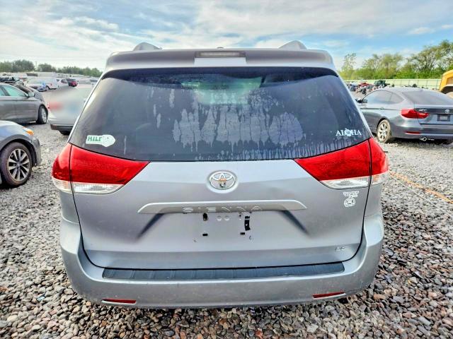 Photo 6 from auction – 2011 TOYOTA SIENNA with VIN 5TDKK3DC2BS111481