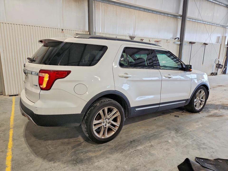 Снимка 3 от търг – 2016 FORD EXPLORER с VIN 1FM5K8D88GGB18213