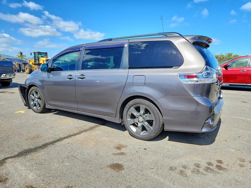 Photo 2 from auction – 2016 TOYOTA SIENNA with VIN 5TDXK3DCXGS738099