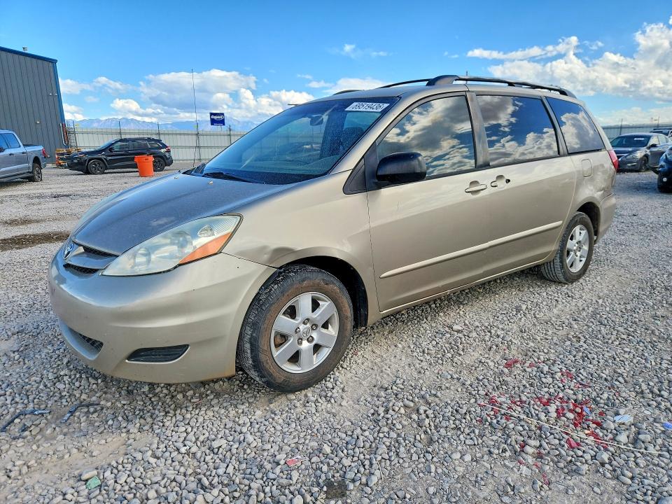 TOYOTA SIENNA 2006 with VIN 5TDZA23C46S538471 - Photo from auction