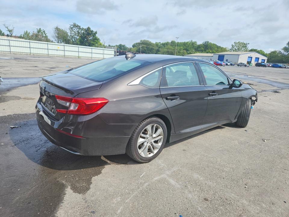 Снимка 3 от търг – 2018 HONDA ACCORD с VIN 1HGCV1F14JA022939