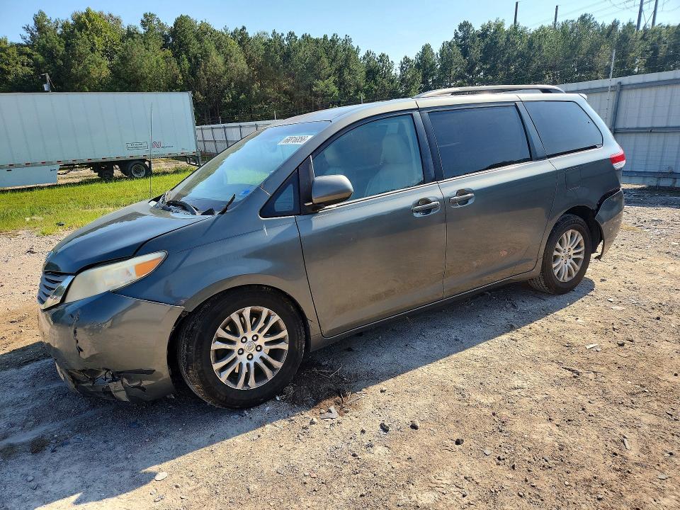 TOYOTA SIENNA 2012 with VIN 5TDYK3DC3CS266391 - Photo from auction