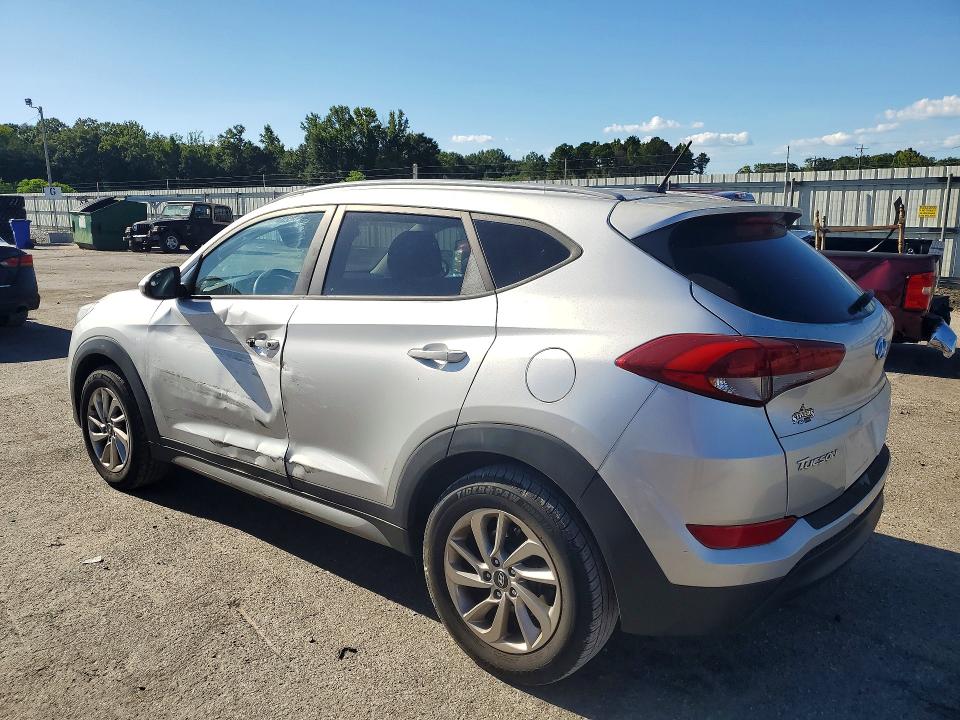 Photo 2 from auction – 2017 HYUNDAI TUCSON with VIN KM8J33A44HU329511