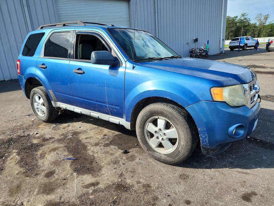 Zdjęcie 4 z aukcji – 2010 FORD ESCAPE z VIN 1FMCU0D74AKA30760