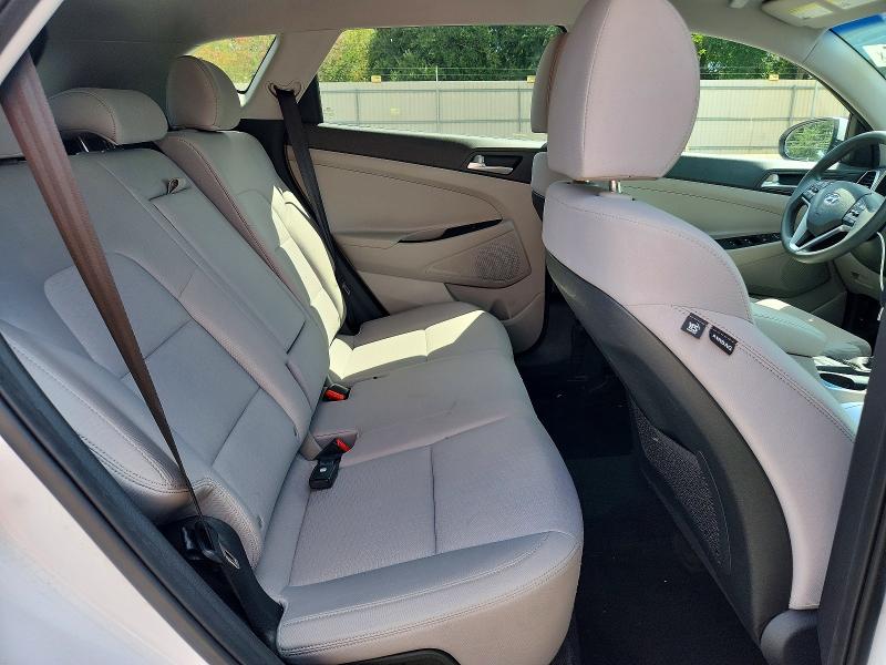 Photo 11 from auction – 2019 HYUNDAI TUCSON with VIN KM8J33A45KU066016
