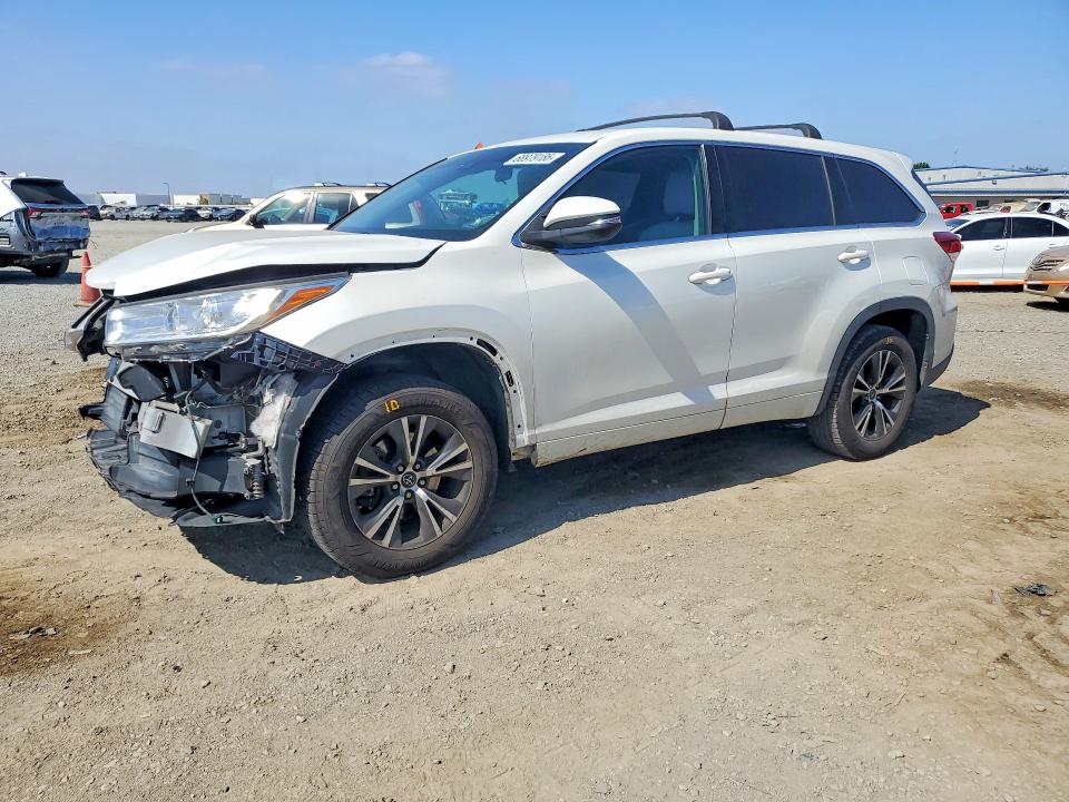 TOYOTA HIGHLANDER 2017 with VIN 5TDZZRFH4HS213640 - Photo from auction