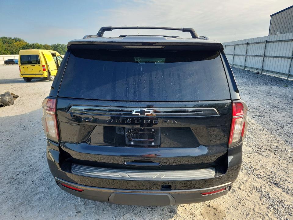 Photo 6 from auction – 2021 CHEVROLET SUBURBAN with VIN 1GNSKDKD4MR199461