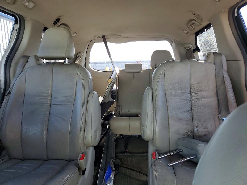 Photo 10 from auction – 2011 TOYOTA SIENNA with VIN 5TDDK3DC4BS029888