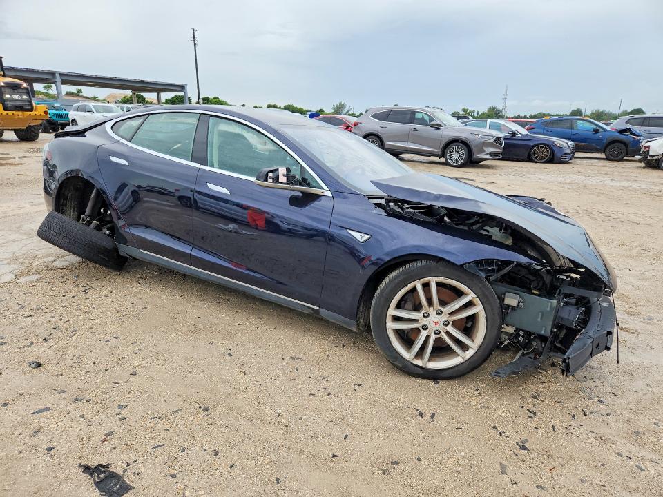 صورة رقم 4 من المزاد - 2015 TESLA MODEL S مع VIN 5YJSA1H25FFP77950