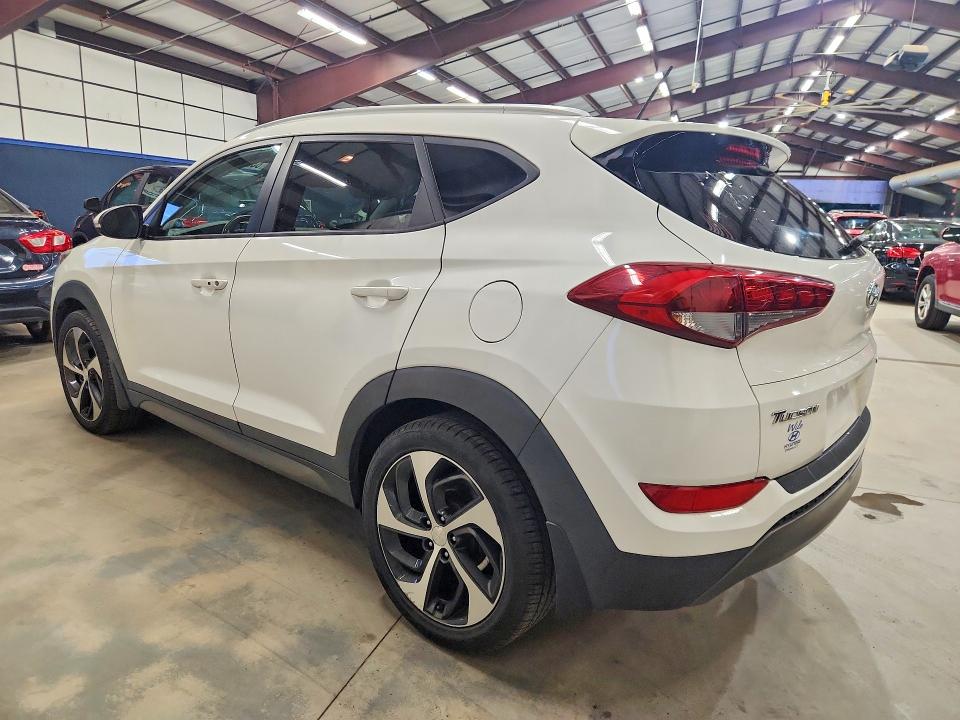 Photo 2 from auction – 2016 HYUNDAI TUCSON with VIN KM8J3CA20GU069136