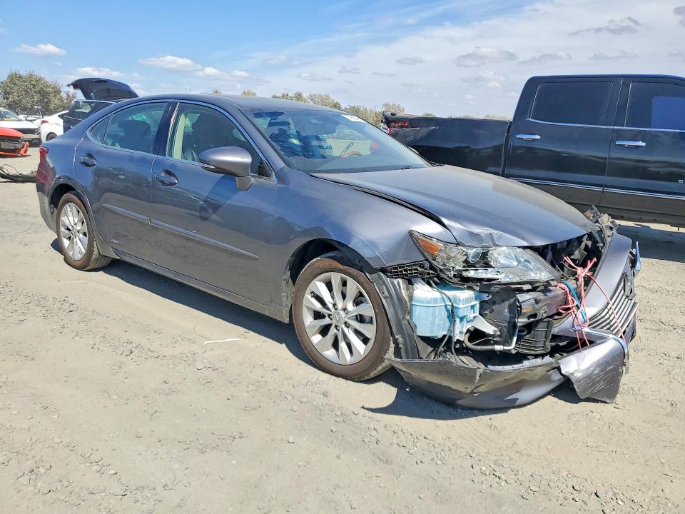 Photo 4 from auction – 2013 LEXUS ES with VIN JTHBW1GG1D2035154