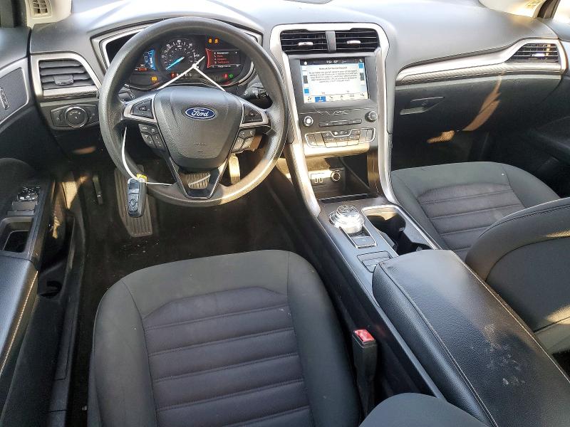 Photo 8 from auction – 2019 FORD FUSION with VIN 3FA6P0LUXKR119736
