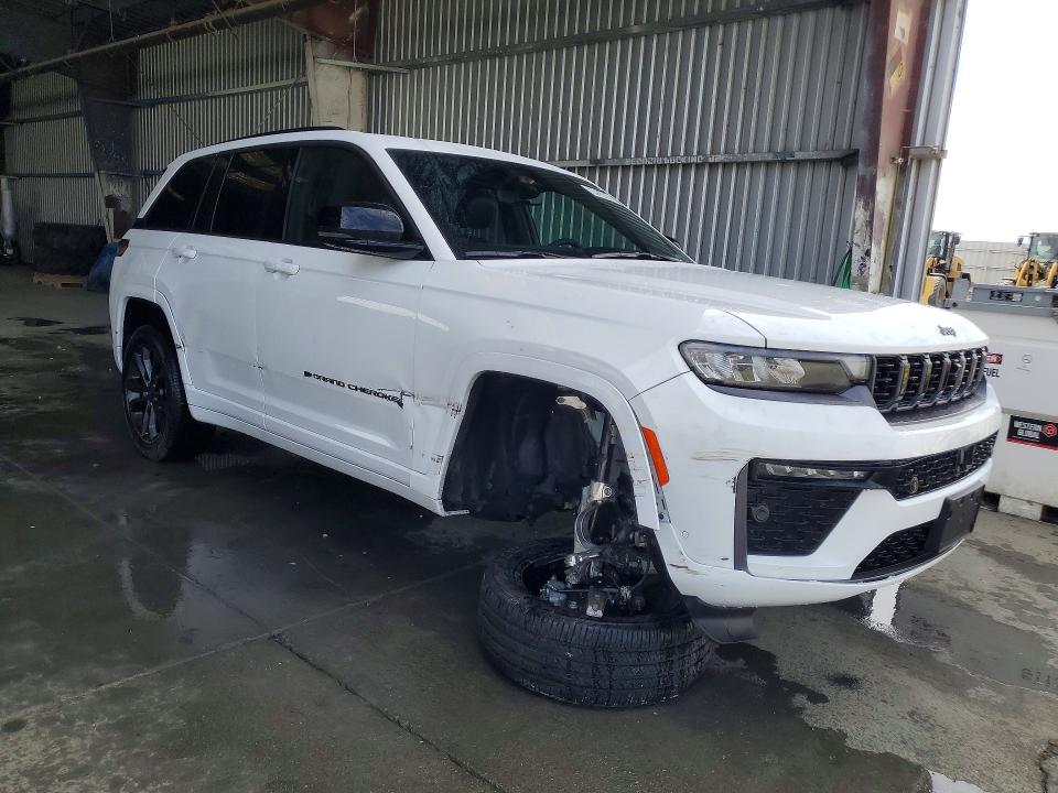 Снимка 4 от търг – 2026 JEEP GRAND CHEROKEE с VIN 1C4RJHBR6TC260503