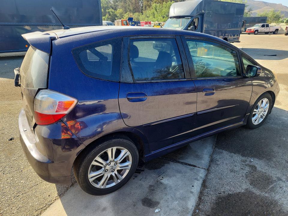 Photo 3 from auction – 2009 HONDA FIT with VIN JHMGE88469S028133