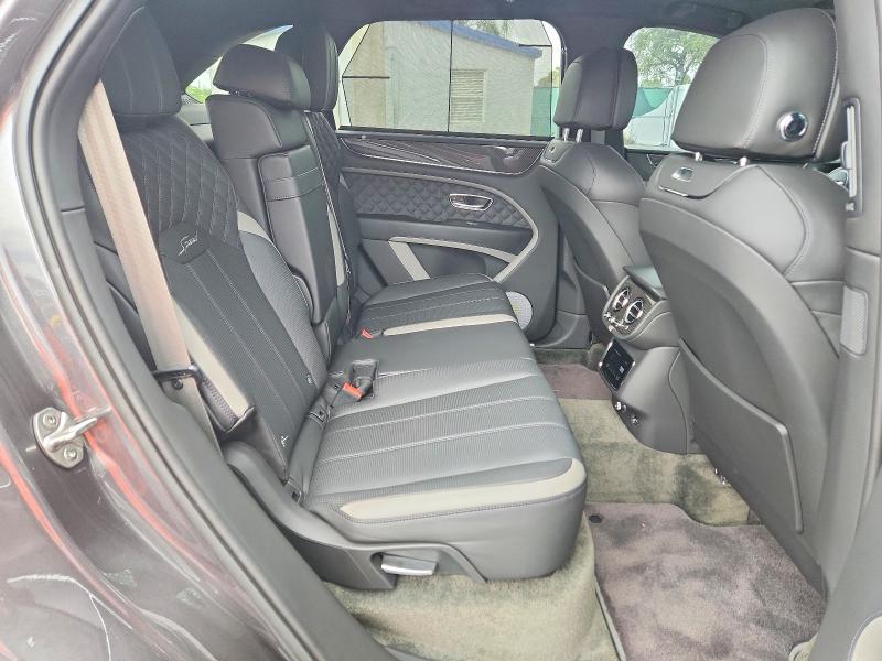 Zdjęcie 11 z aukcji – 2022 BENTLEY BENTAYGA z VIN SJAAR2ZV0NC015335