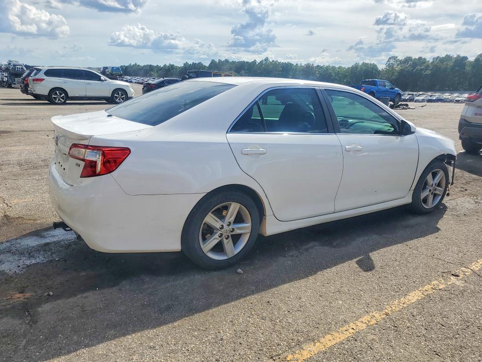 Photo 3 from auction – 2014 TOYOTA CAMRY with VIN 4T1BF1FK4EU319726