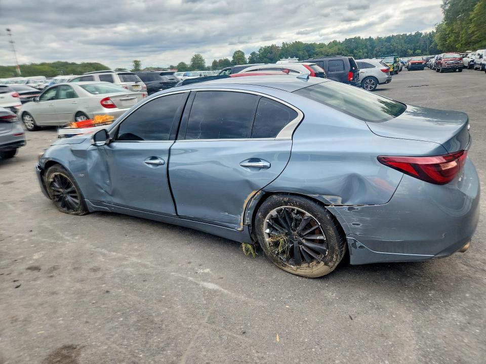 Снимка 2 от търг – 2018 INFINITI Q50 с VIN JN1EV7AR4JM610090