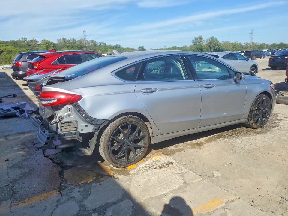 Foto 3 de la subasta – 2020 FORD FUSION con VIN 3FA6P0D92LR193504