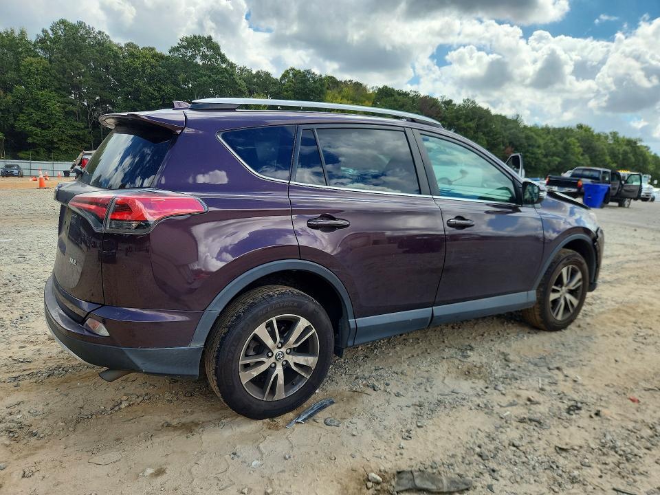 Снимка 3 от търг – 2016 TOYOTA RAV4 с VIN 2T3WFREV2GW297439