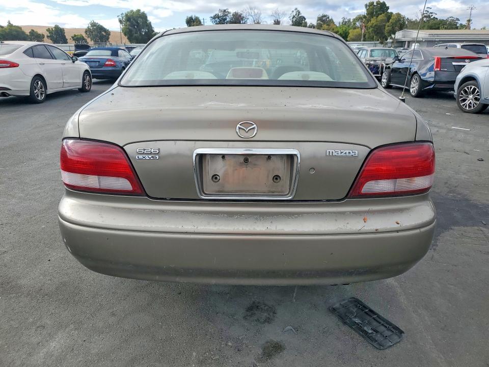 Photo 6 from auction – 1998 MAZDA 626 with VIN 1YVGF22D8W5692121