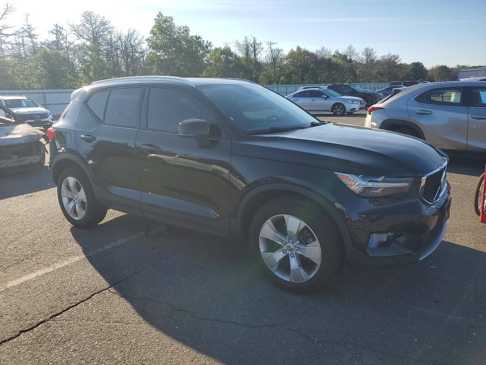 Zdjęcie 4 z aukcji – 2019 VOLVO XC40 z VIN YV4162UK0K2090426
