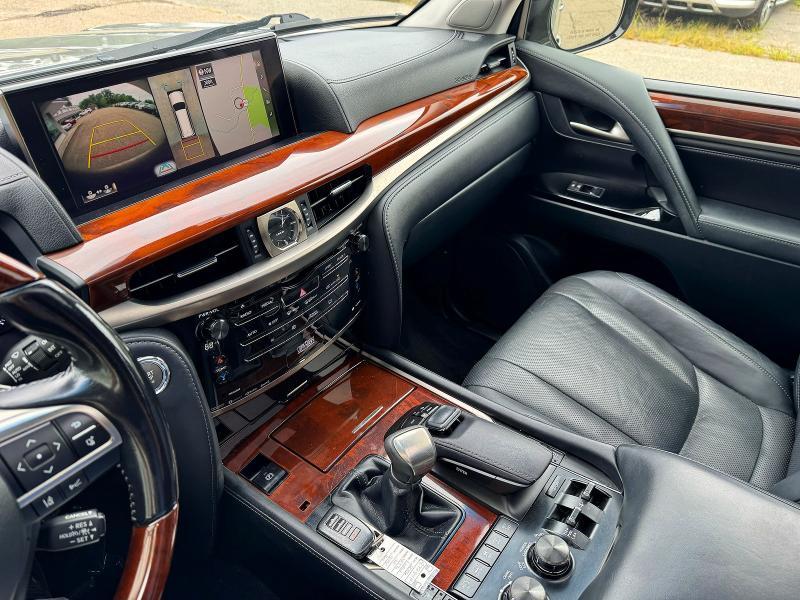 Photo 9 from auction – 2016 LEXUS LX with VIN JTJHY7AX9G4205316