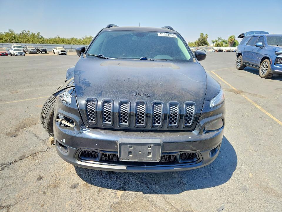 Снимка 5 от търг – 2018 JEEP CHEROKEE с VIN 1C4PJLCB0JD556474