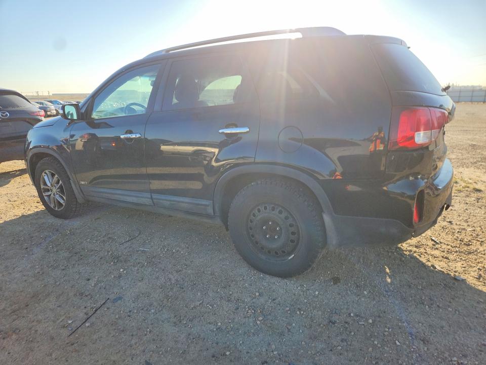 Photo 2 from auction – 2015 KIA SORENTO with VIN 5XYKTDA76FG614721