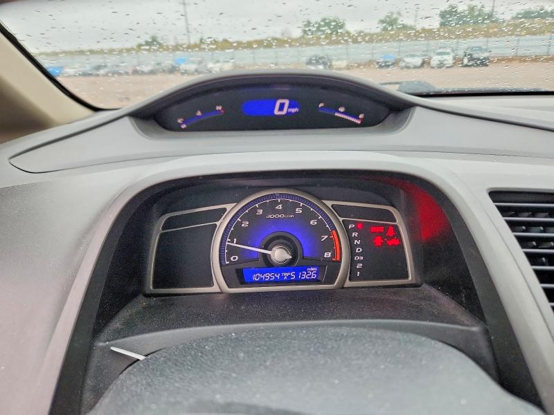 Фото 9 с аукциона – 2010 HONDA CIVIC с VIN 19XFA1F58AE067471
