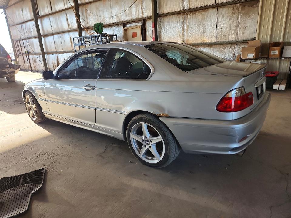 Photo 2 from auction – 2001 BMW 325 with VIN WBABN33481JW55638