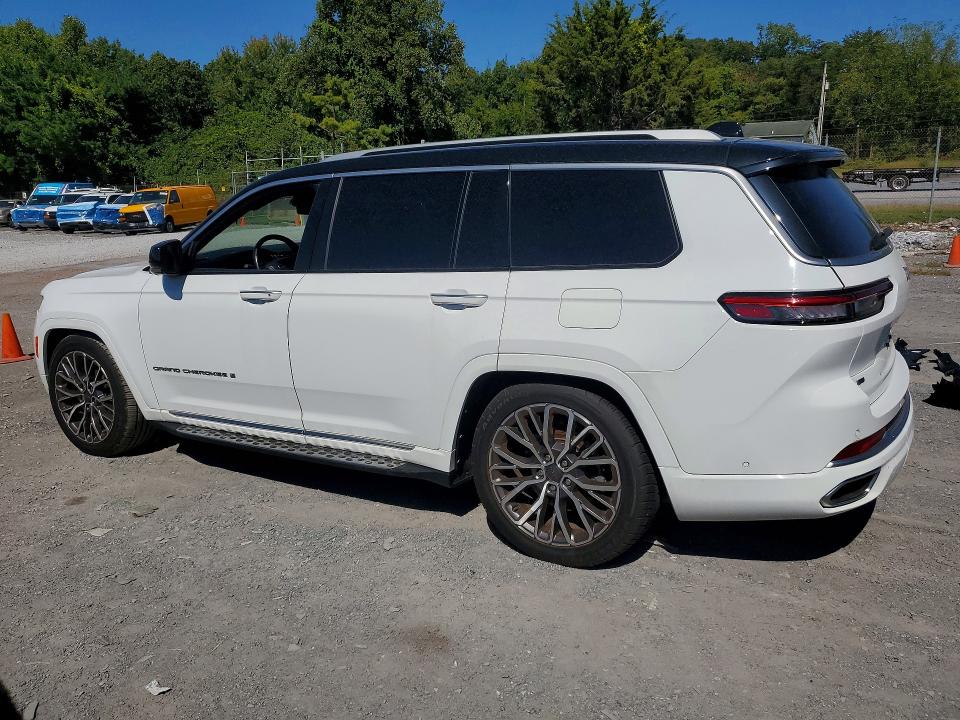 Снимка 2 от търг – 2022 JEEP GRAND CHEROKEE с VIN 1C4RJKET7N8530218