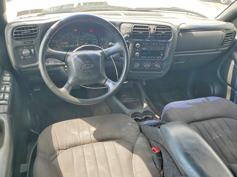 Photo 8 from auction – 2003 CHEVROLET BLAZER with VIN 1GNDT13X03K174688