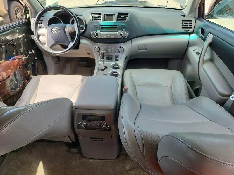صورة رقم 8 من المزاد - 2010 TOYOTA HIGHLANDER مع VIN 5TDKK3EH7AS017766