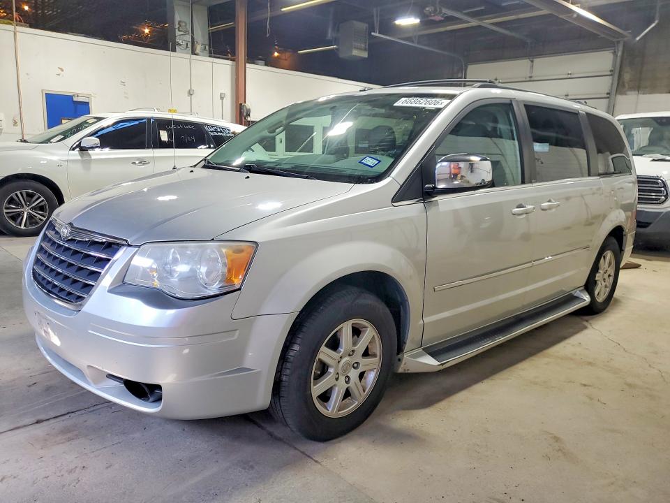 2010 CHRYSLER TOWN & COUNTRY - Търг №66862606