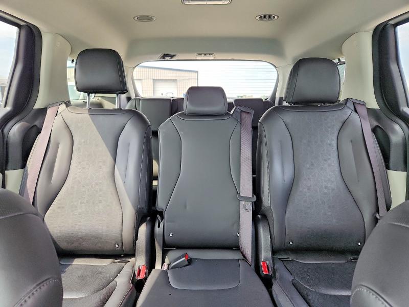 Снимка 10 от търг – 2023 KIA CARNIVAL с VIN KNDNC5H39P6297415
