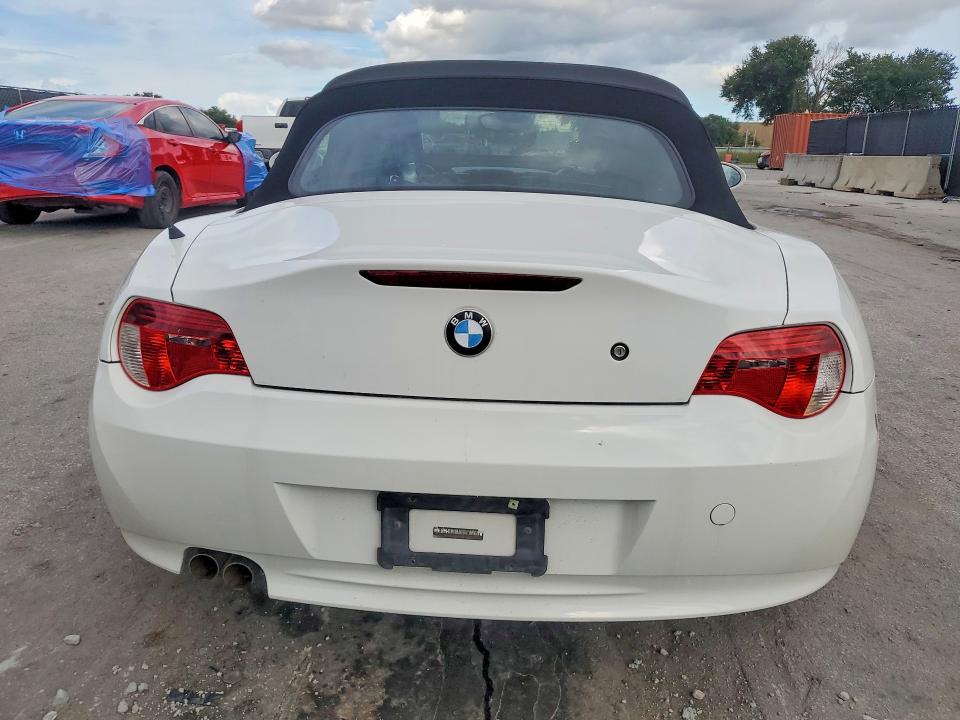 Photo 6 from auction – 2007 BMW Z4 with VIN 4USBU33507LW73623