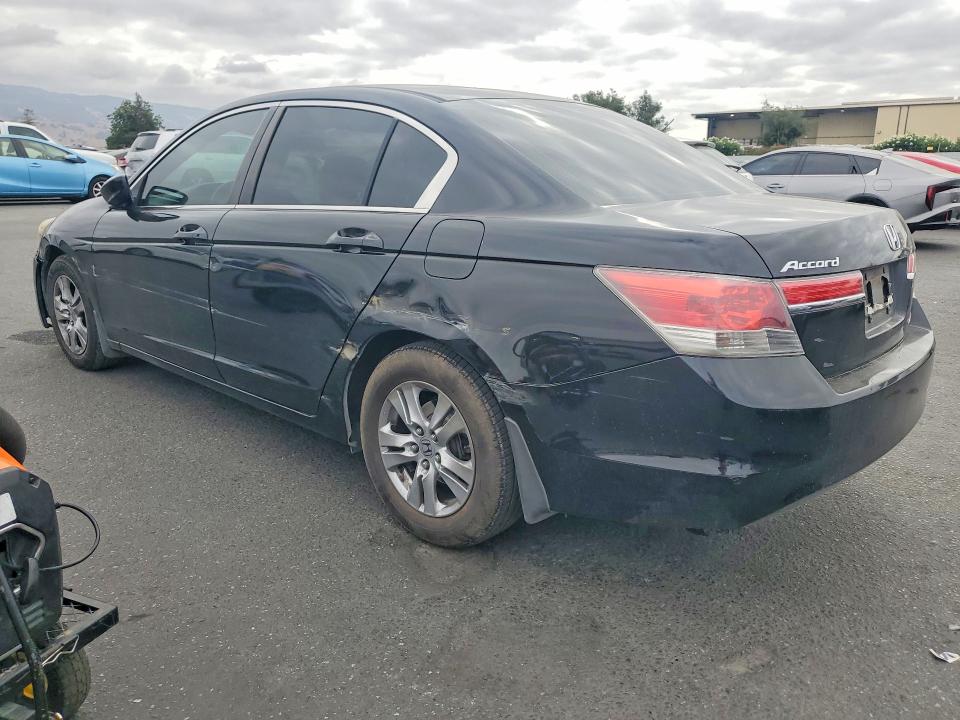 Photo 2 from auction – 2012 HONDA ACCORD with VIN 1HGCP2F61CA037848