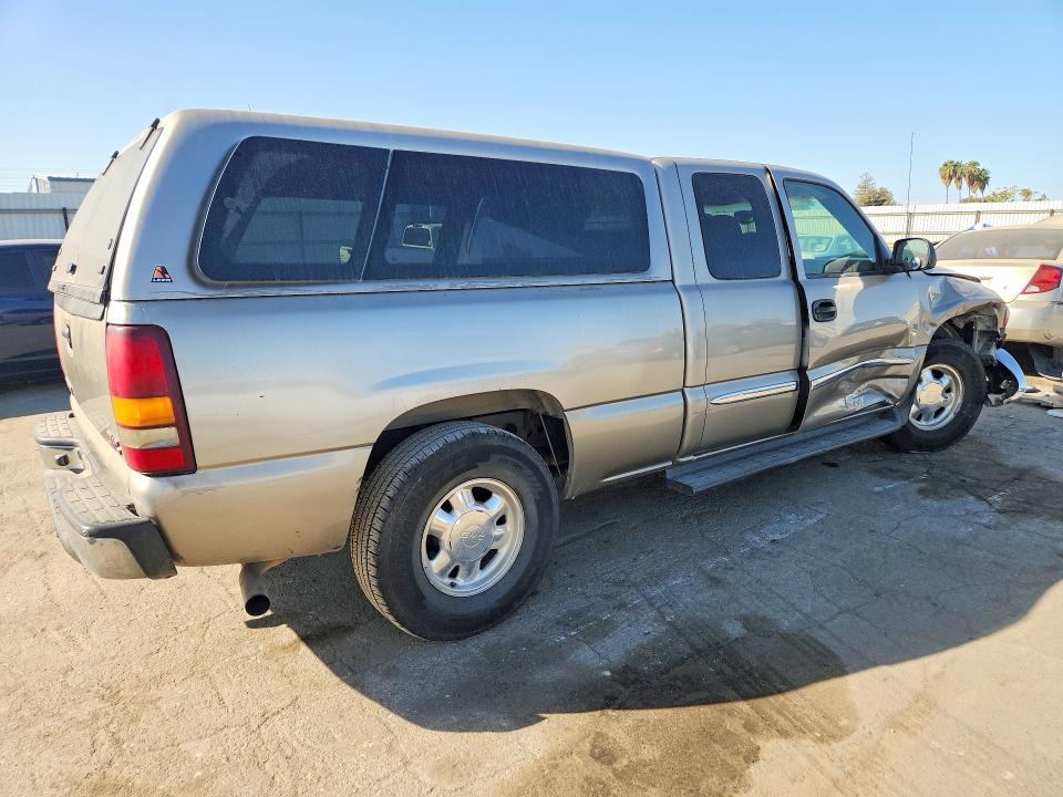Photo 3 from auction – 2003 GMC SIERRA with VIN 2GTEC19VX31100262