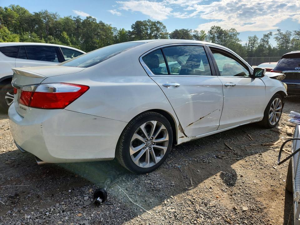 Photo 3 from auction – 2014 HONDA ACCORD with VIN 1HGCR2F50EA278577