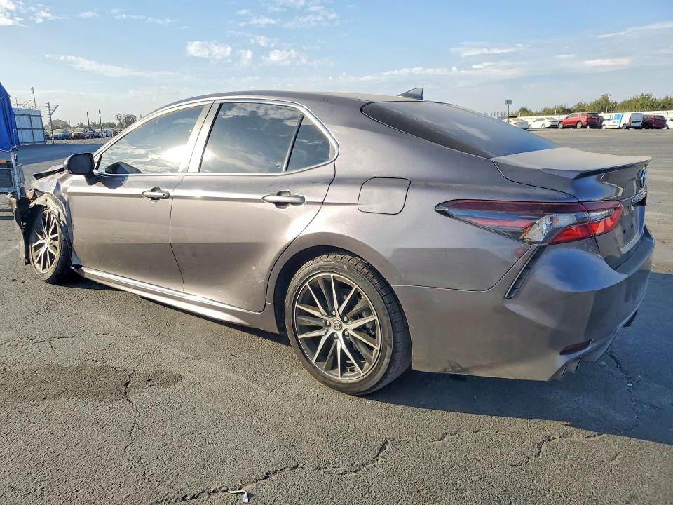Снимка 2 от търг – 2023 TOYOTA CAMRY с VIN 4T1G31AK2PU607365