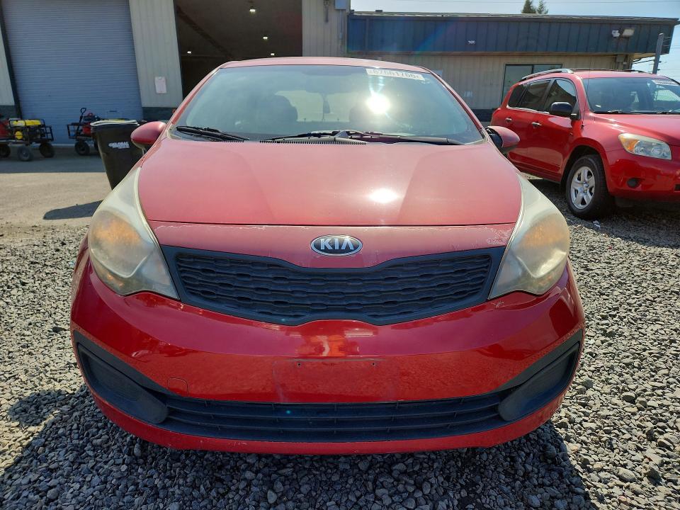 Foto 5 de la subasta – 2014 KIA RIO con VIN KNADM4A38E6402520