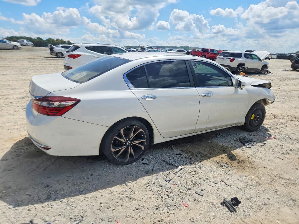 Снимка 3 от търг – 2017 HONDA ACCORD с VIN 1HGCR2F99HA123629