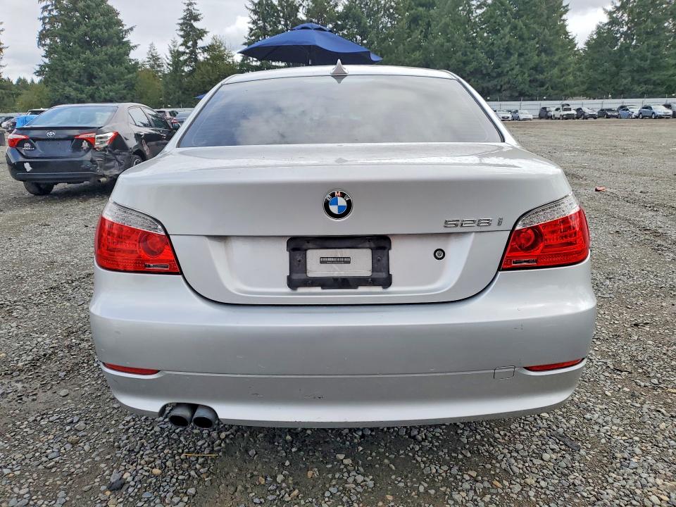Photo 6 from auction – 2010 BMW 528 with VIN WBANU5C52AC129580
