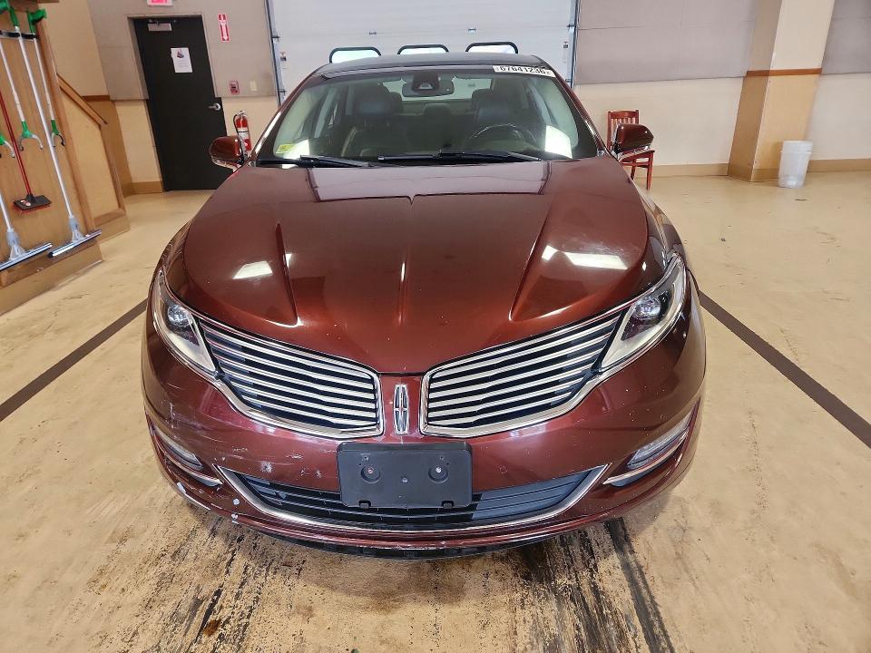 Photo 5 from auction – 2015 LINCOLN MKZ with VIN 3LN6L2LU2FR604939